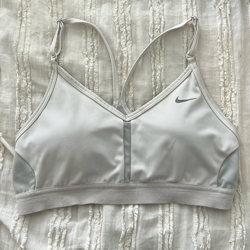 sports bra